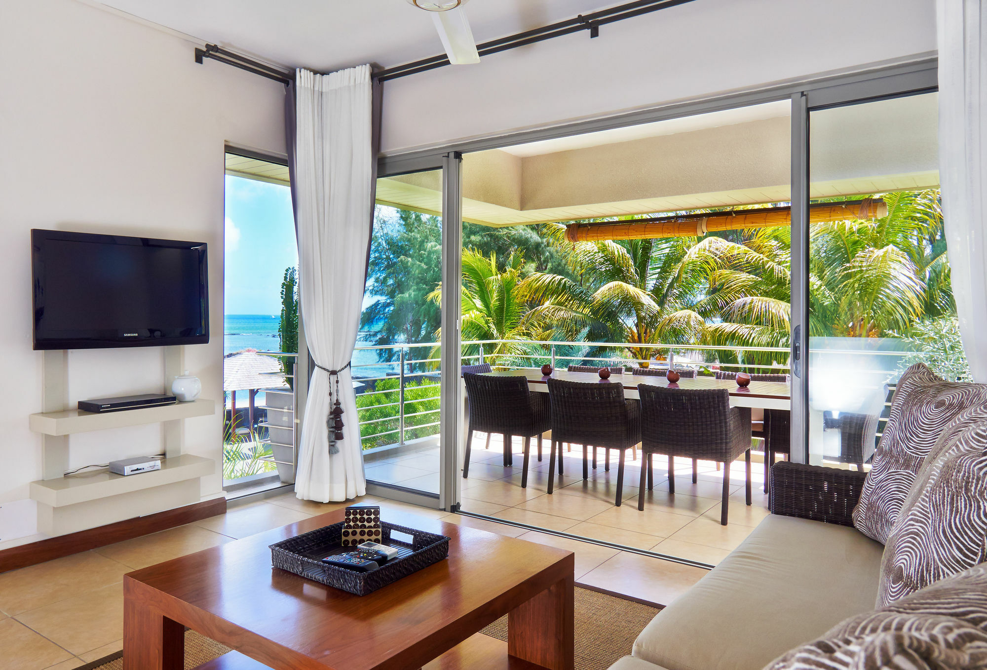 Bon Azur Beachfront Suites & Penthouses With Lov Trou aux Biches Zewnętrze zdjęcie